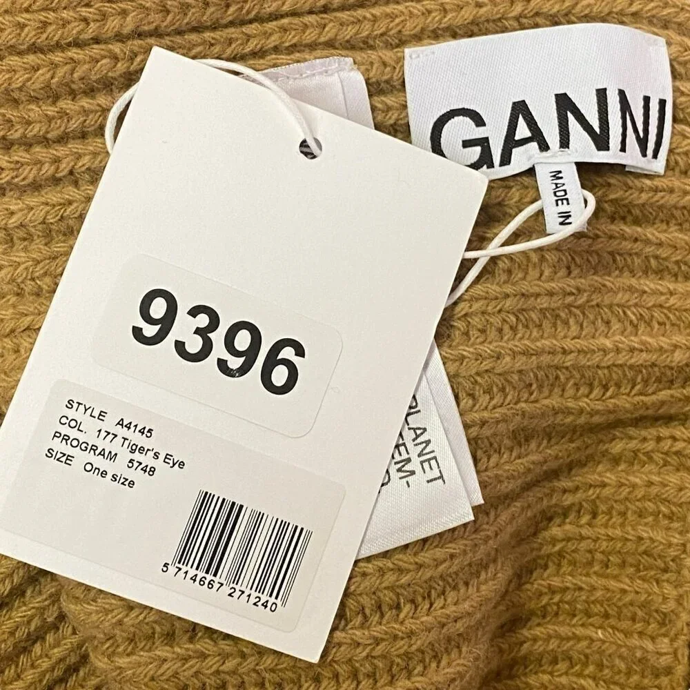 Ganni Rib Knit Scarf